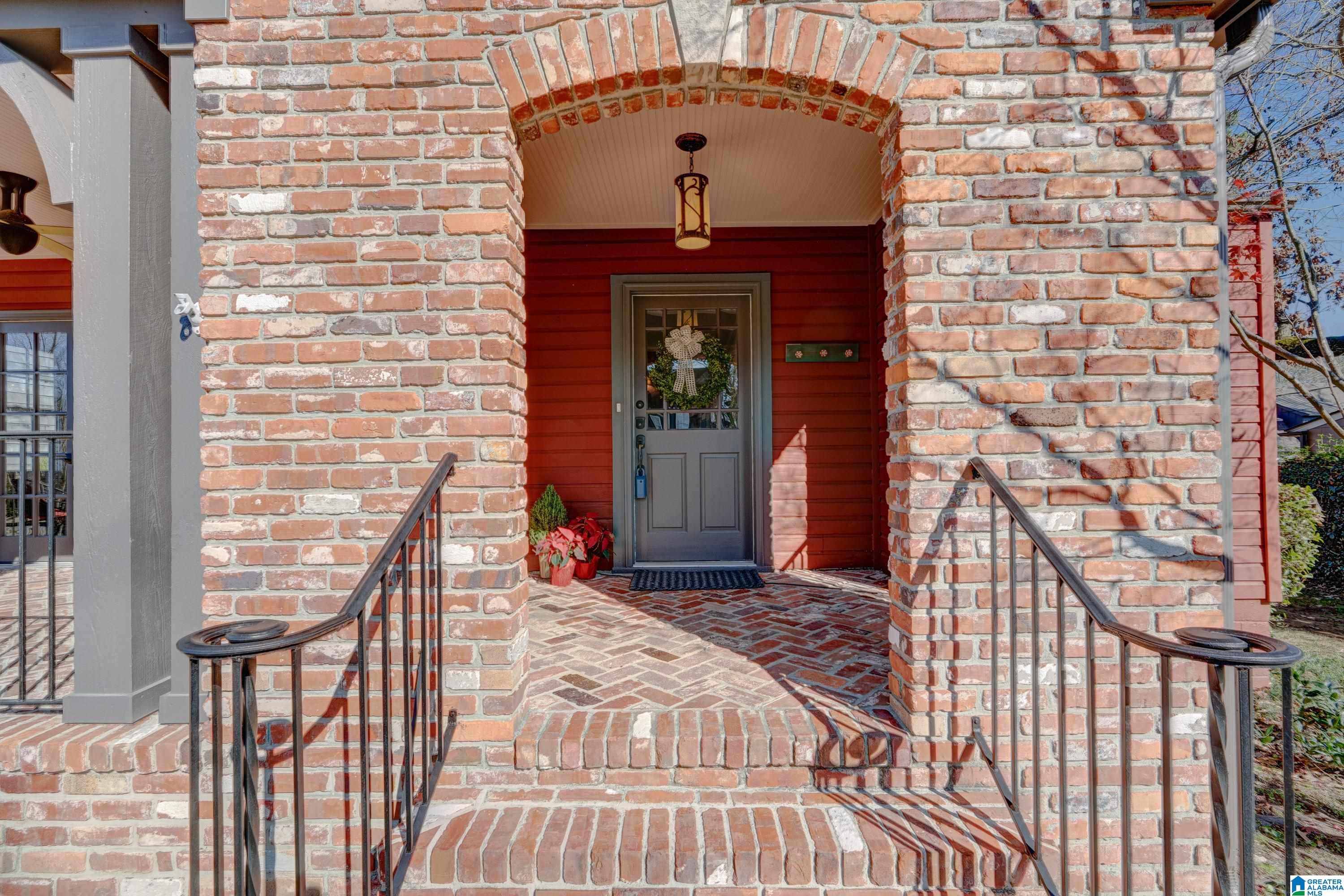 21 Spring Street Mountain Brook, AL 35213 - Photo 4 of 34