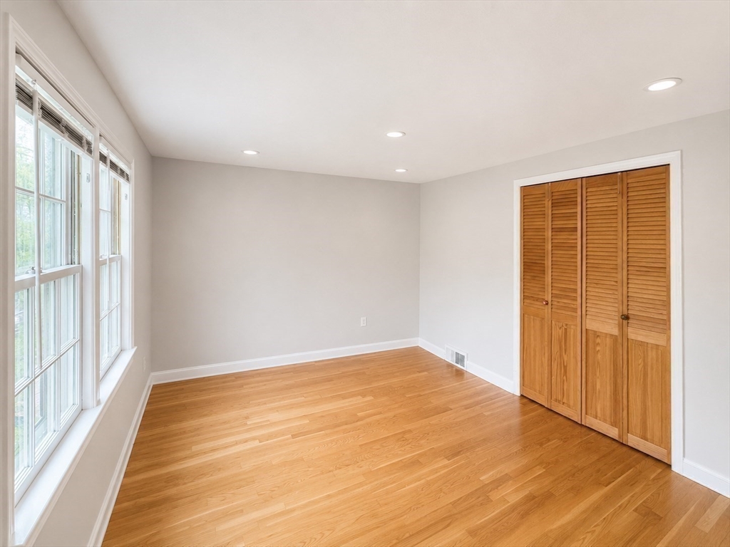 12 Platt Road Boston, MA 02135 - Photo 8 of 28