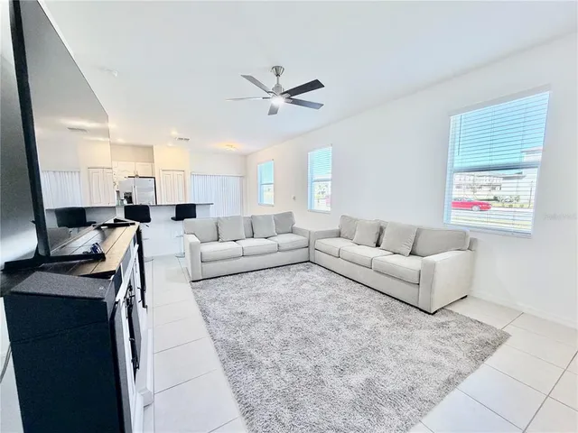 $2,300 | 2580 Sunray Venus Way, Ruskin, FL 33570