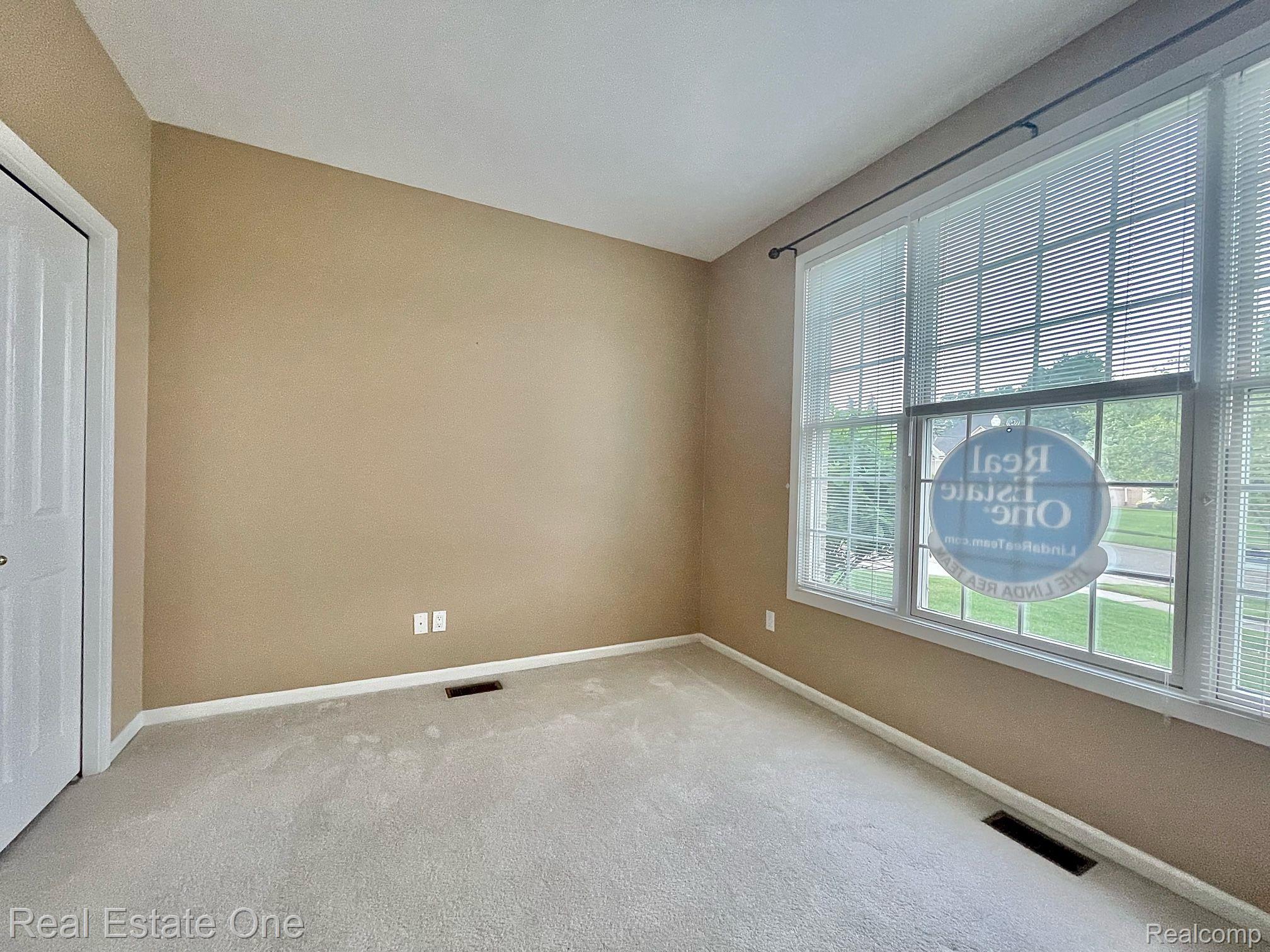1334 Copper Circle Rochester, MI 48306 - Photo 19 of 27 Gallery Image 19