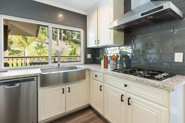 $1,488,800 | 27912 Farm Hill Drive, Hayward, CA 94542