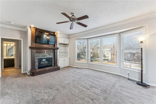 $639,900 | 21600 West 98th Terrace, Lenexa, KS 66220