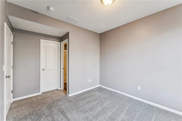 $619,900 | 21600 West 98th Terrace, Lenexa, KS 66220