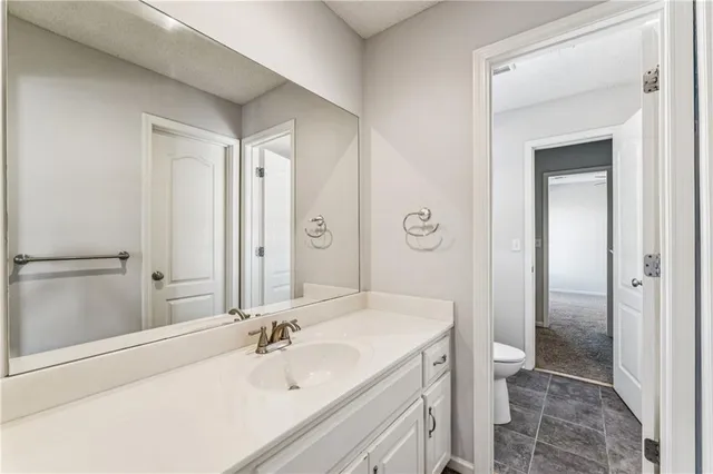 $639,900 | 21600 West 98th Terrace, Lenexa, KS 66220