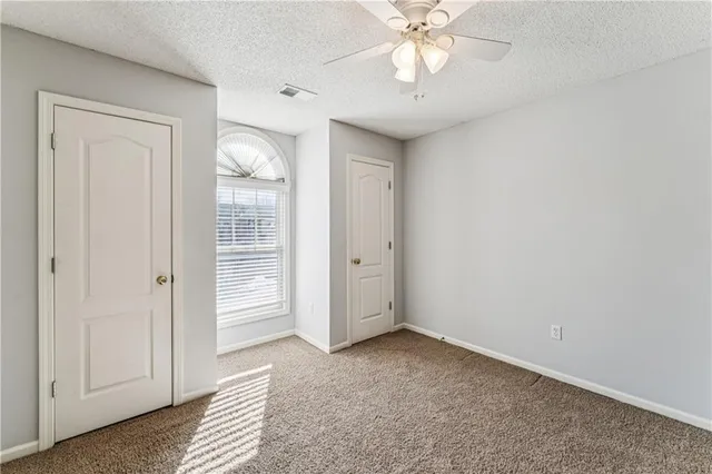 $619,900 | 21600 West 98th Terrace, Lenexa, KS 66220