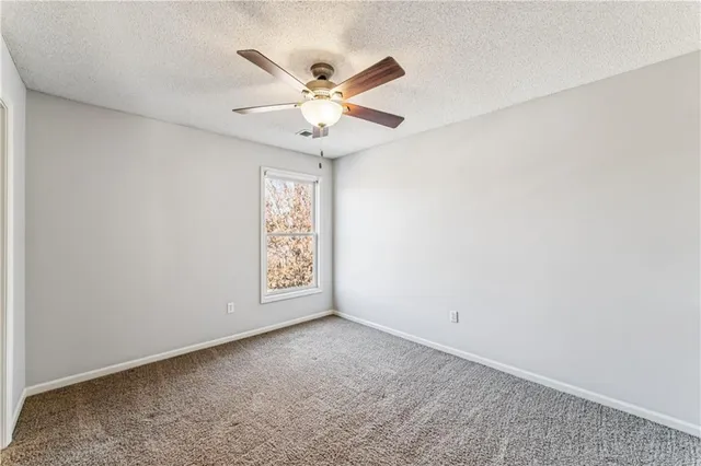 $619,900 | 21600 West 98th Terrace, Lenexa, KS 66220