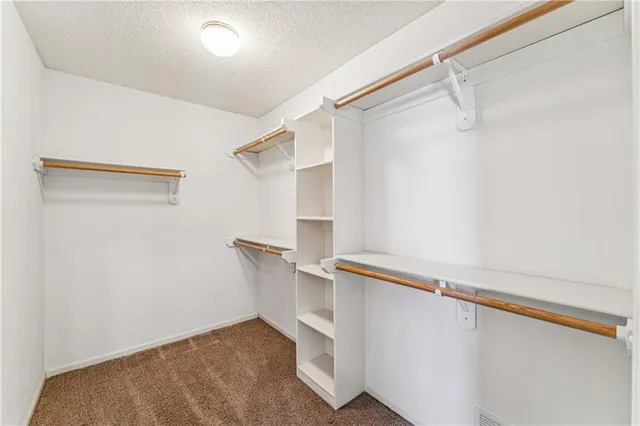 $619,900 | 21600 West 98th Terrace, Lenexa, KS 66220