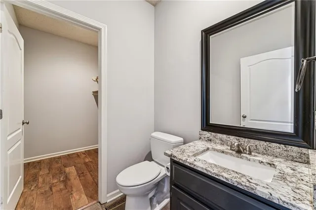 $619,900 | 21600 West 98th Terrace, Lenexa, KS 66220