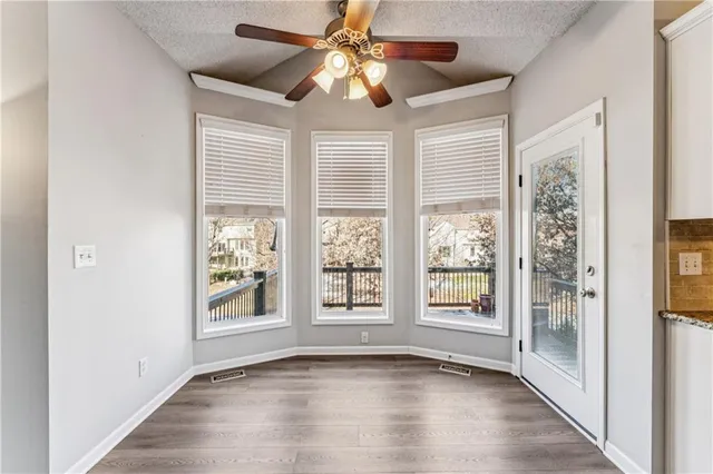 $639,900 | 21600 West 98th Terrace, Lenexa, KS 66220