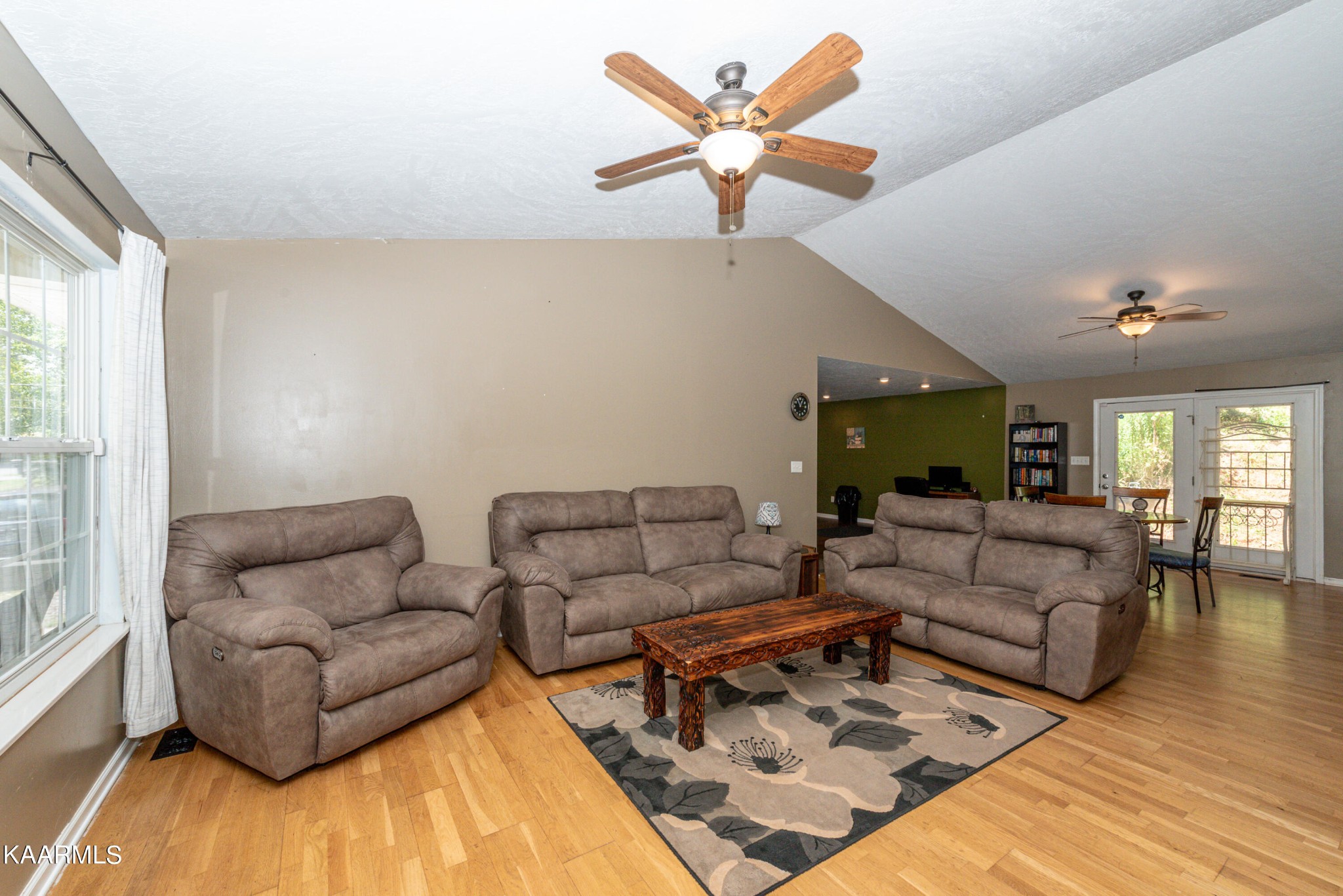 7349 Meadow Road West Greenback, TN 37742 - Photo 4 of 30 Gallery Image 4