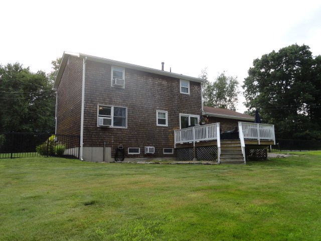 4 Ridgewood Road Cranston, RI 02921 - Photo 4 of 20 Gallery Image 4