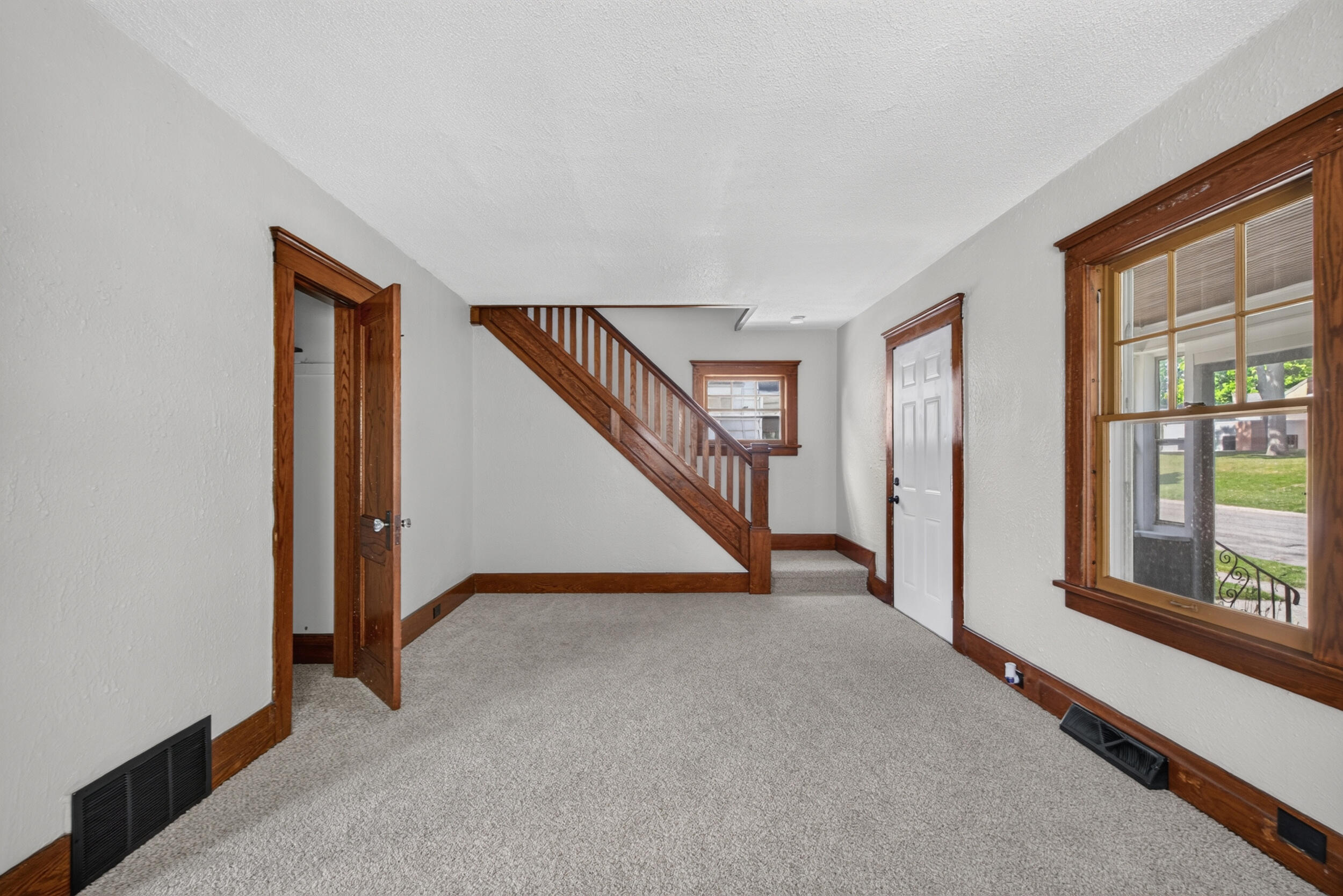 311 Gilbert Street Jackson, MI 49201 - Photo 10 of 50 11_311 gilbert st jackson mi - 00017