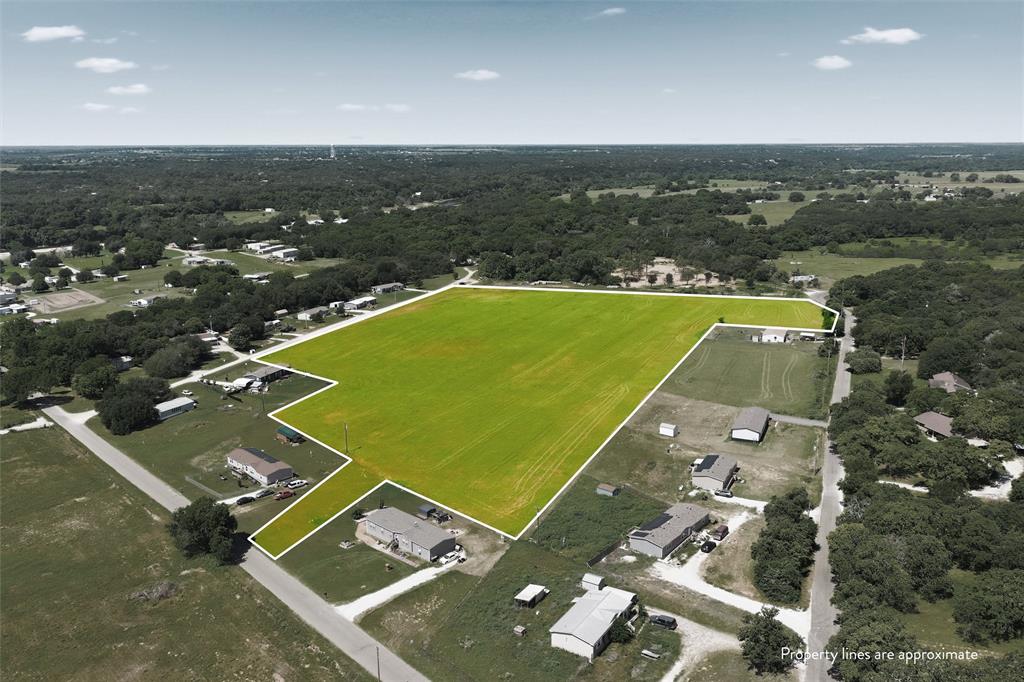 an aerial view of a tennis court
