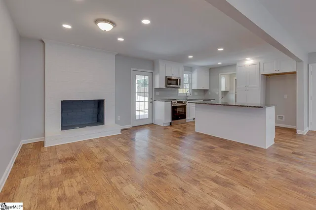 $424,900 | 120 Ponderosa Drive, Simpsonville, SC 29681