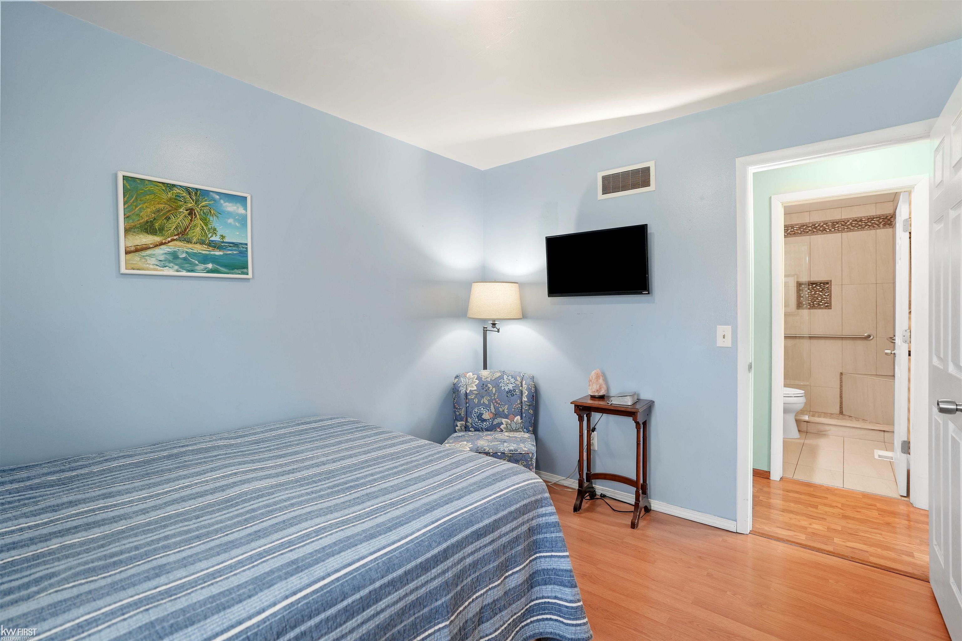6486 Lucas Road Flint, MI 48506 - Photo 21 of 39 50172355-dd75bd37-5937-4699-b7bb-54e21f07bfdd.JPG
