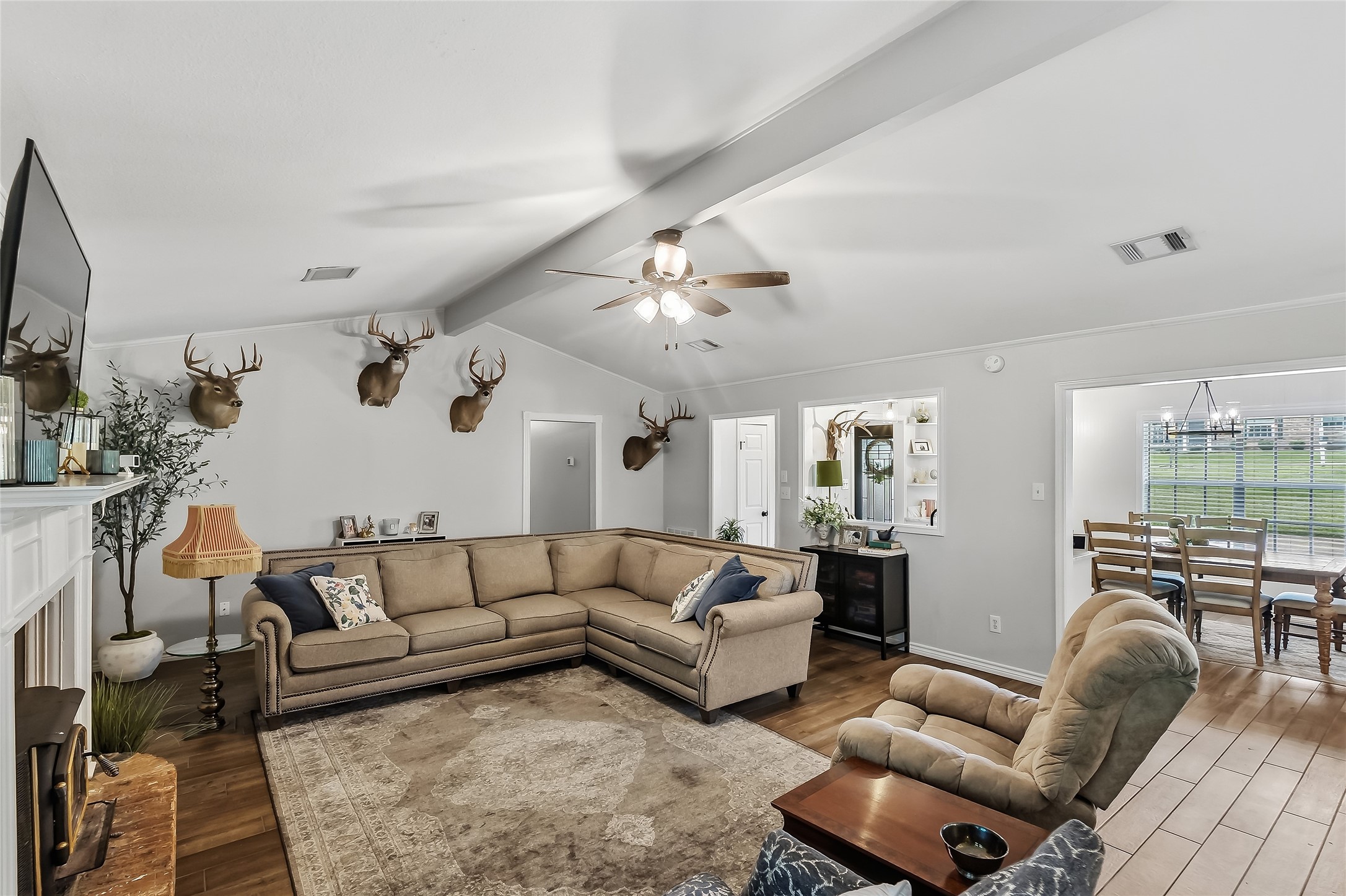 906 Standley Road Madisonville, TX 77864 - Photo 8 of 40 a living room with furniture and a large window