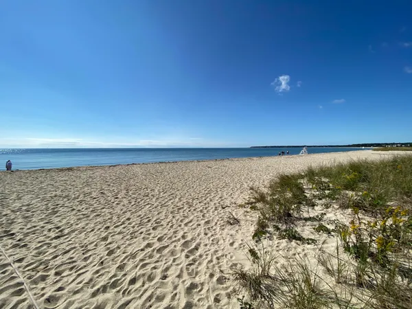 $649,999 | 172 Skunknet Road, Centerville, MA 02632