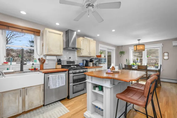 $649,999 | 172 Skunknet Road, Centerville, MA 02632