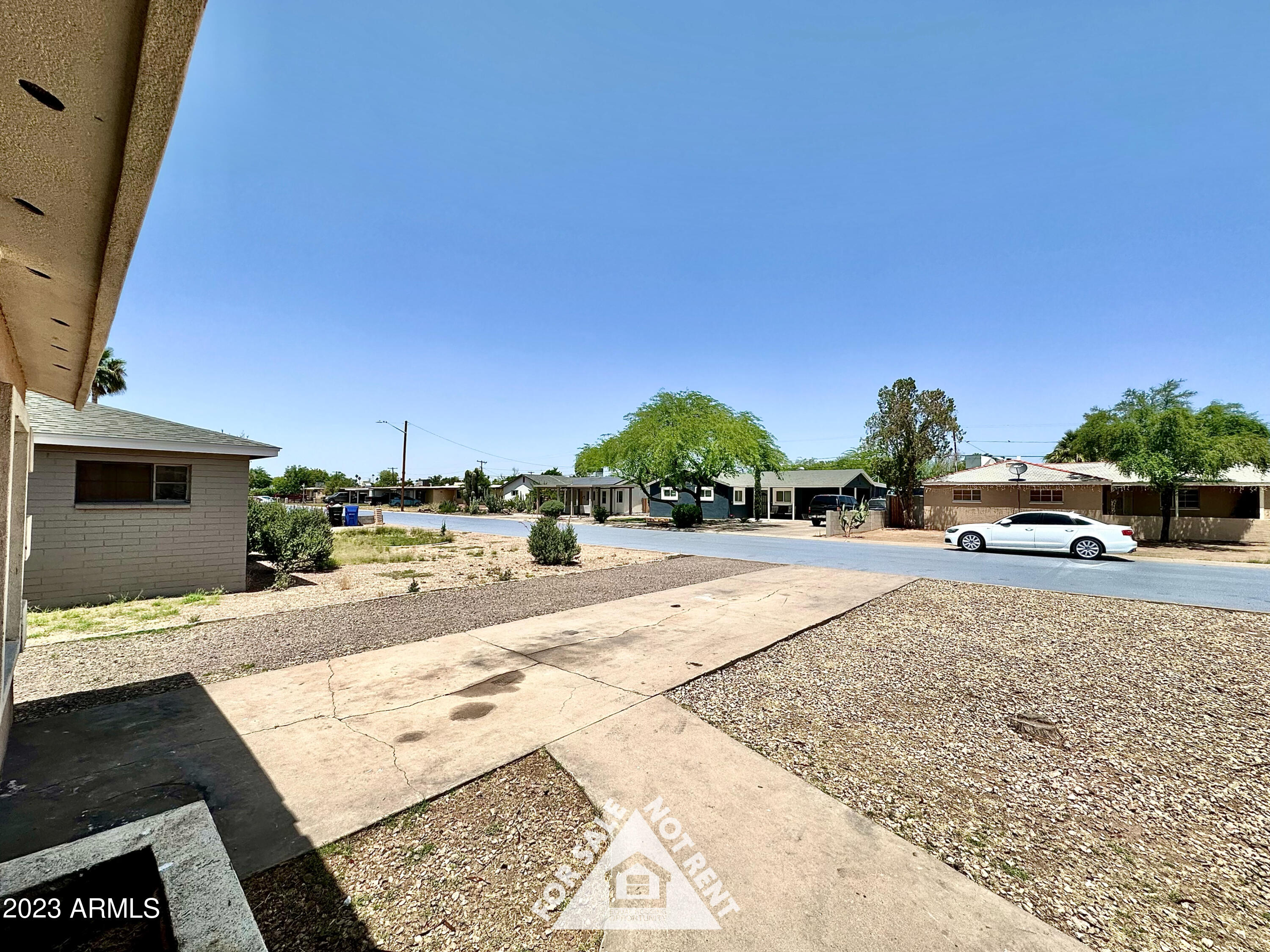 3341 East Monte Vista Road Phoenix, AZ 85008 - Photo 5 of 51 9EED6CA0-7324-4239-ACAB-A8C4D5207DDE