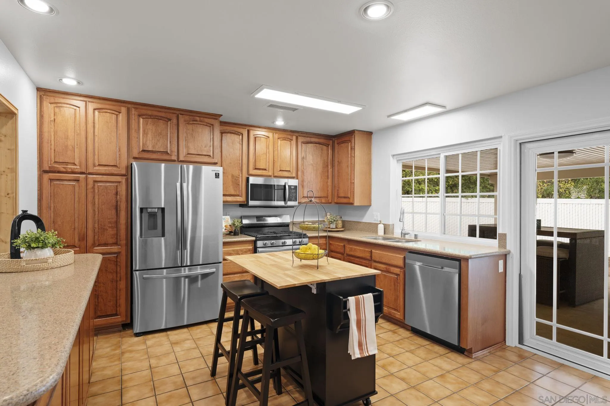 14449 Range Park Road Poway, CA 92064 - Photo 11 of 48