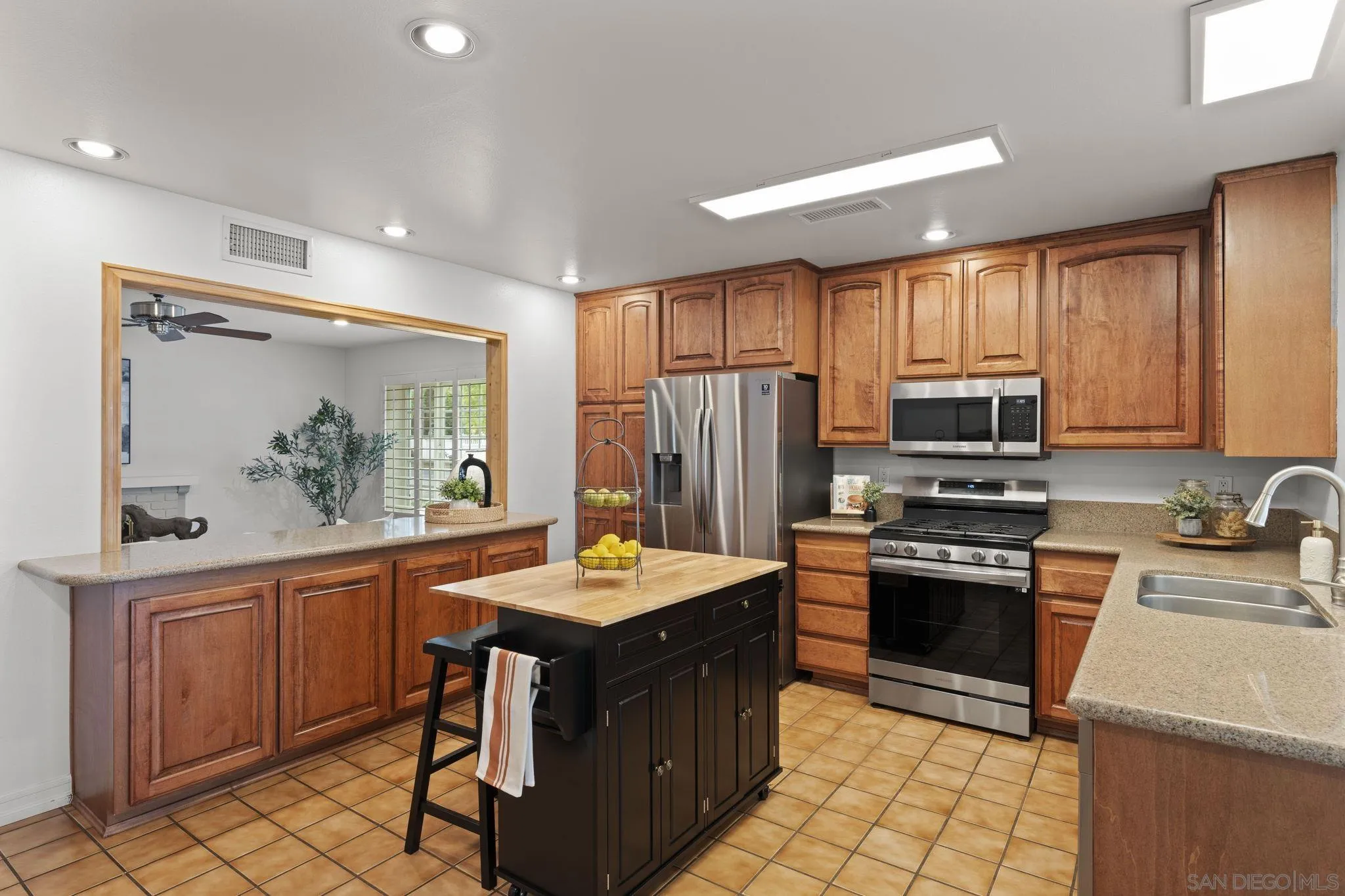 14449 Range Park Road Poway, CA 92064 - Photo 13 of 48