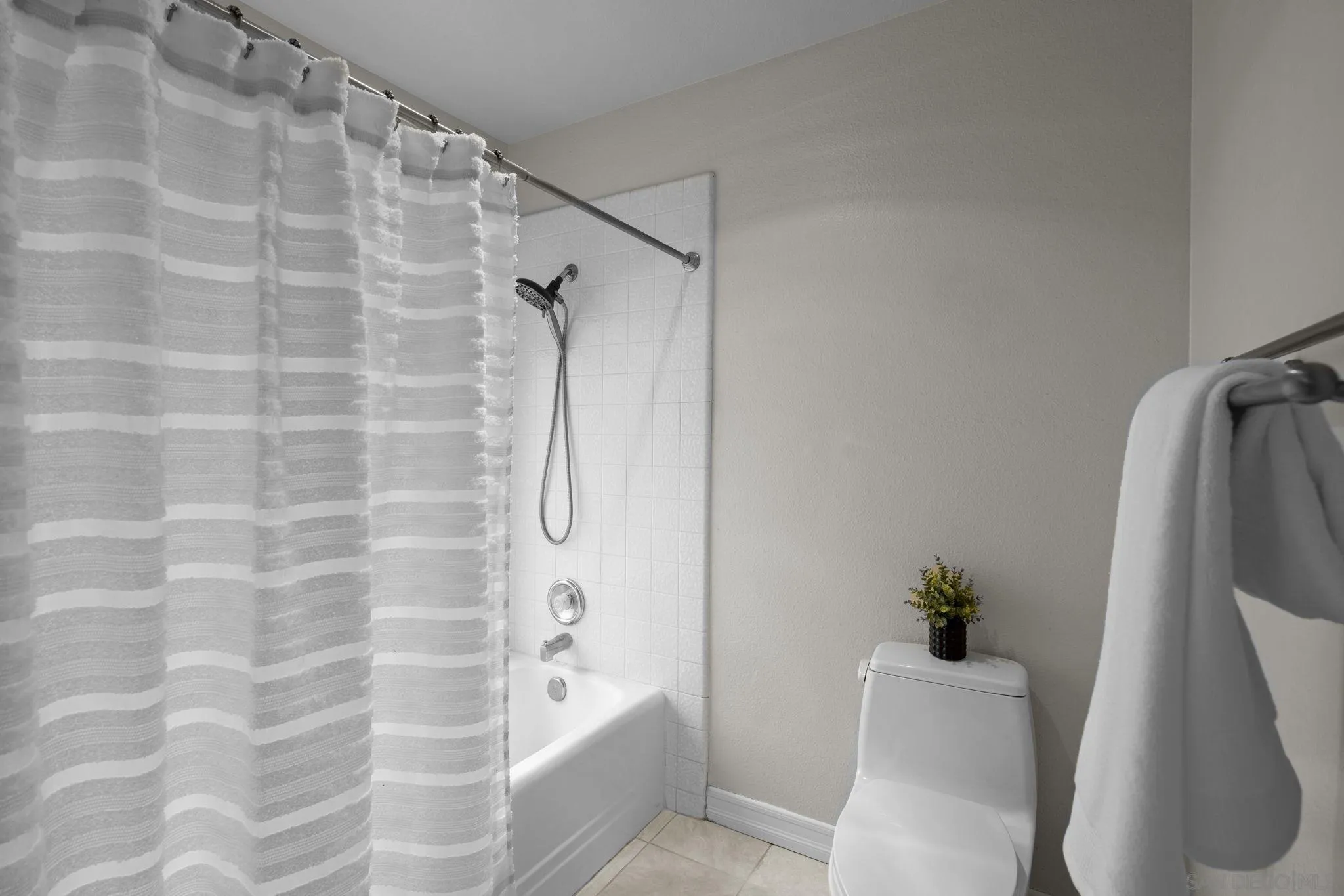 14449 Range Park Road Poway, CA 92064 - Photo 27 of 48