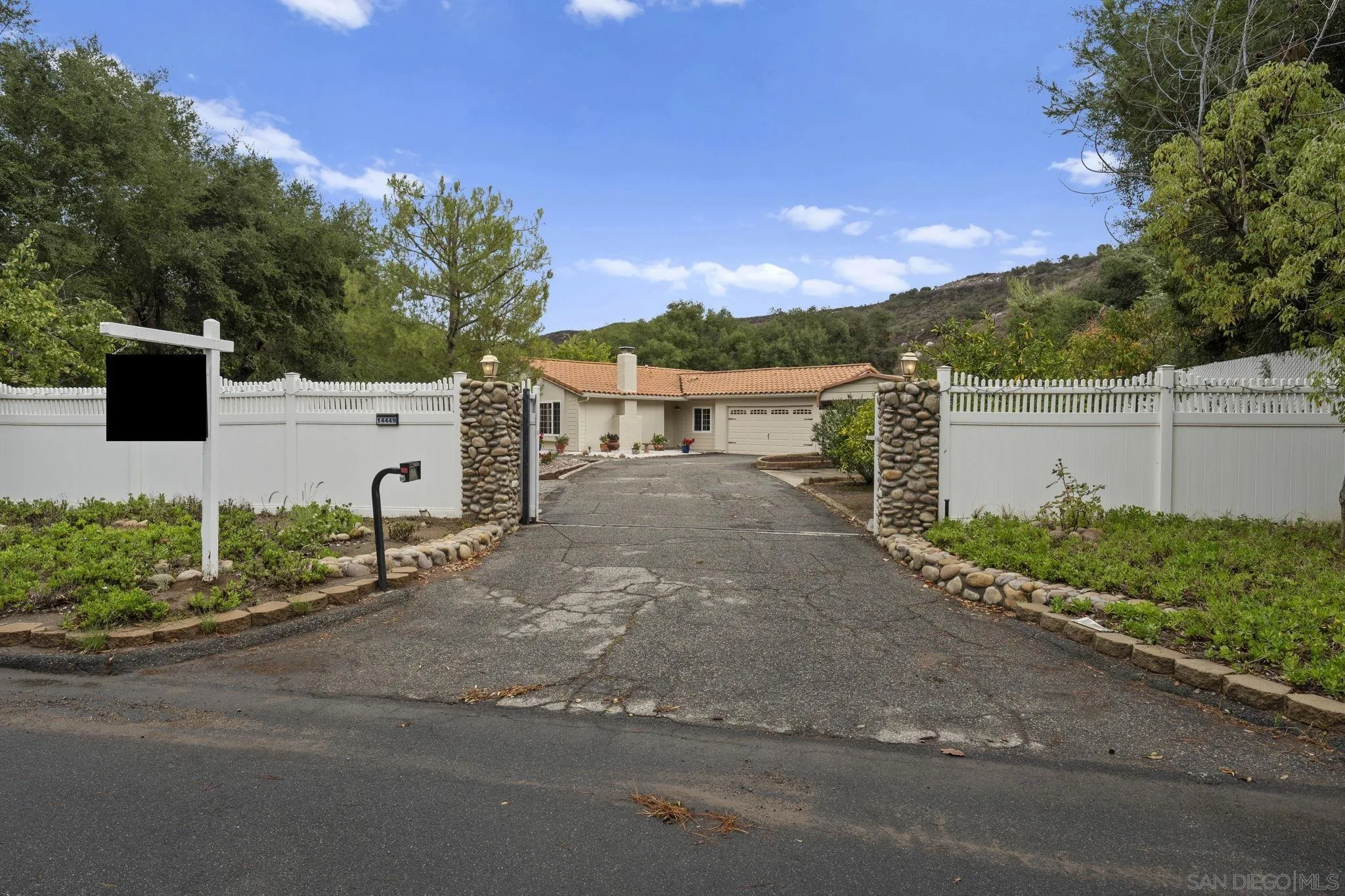 14449 Range Park Road Poway, CA 92064 - Photo 3 of 48