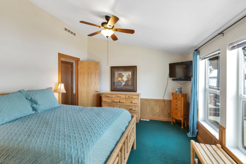 41435 North Lake Shore Road Elk, WA 99009 - Photo 11 of 20