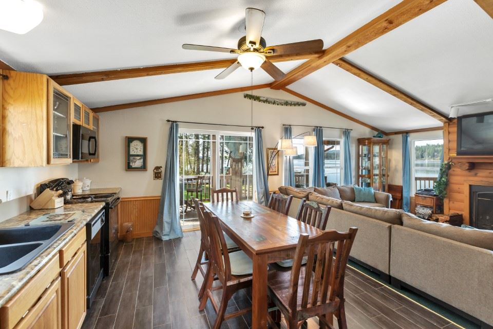 41435 North Lake Shore Road Elk, WA 99009 - Photo 4 of 20