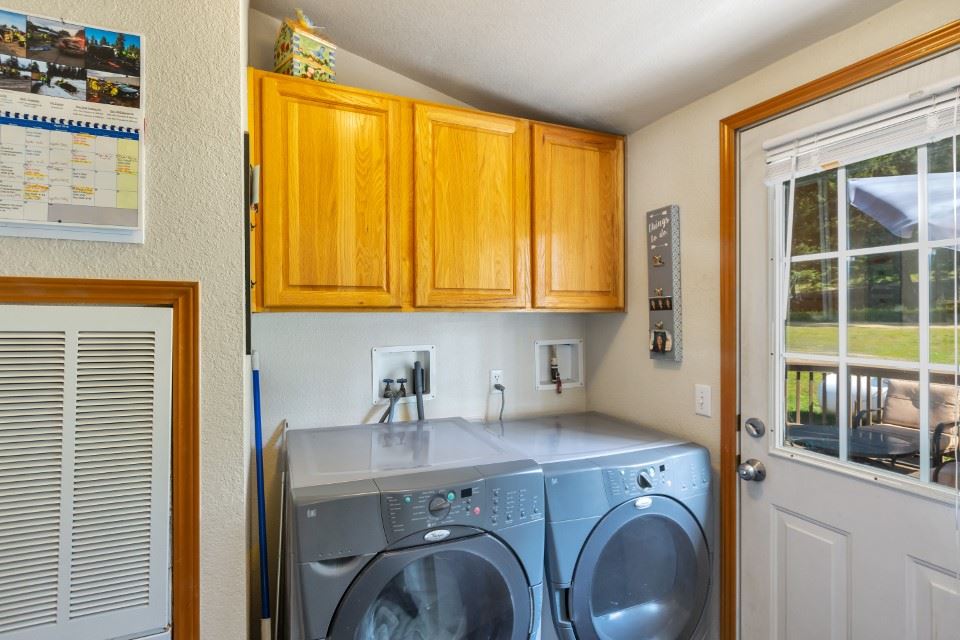 41435 North Lake Shore Road Elk, WA 99009 - Photo 6 of 20