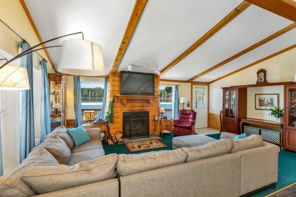 41435 North Lake Shore Road Elk, WA 99009 - Photo 8 of 20