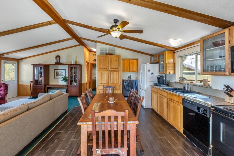 41435 North Lake Shore Road Elk, WA 99009 - Photo 9 of 20
