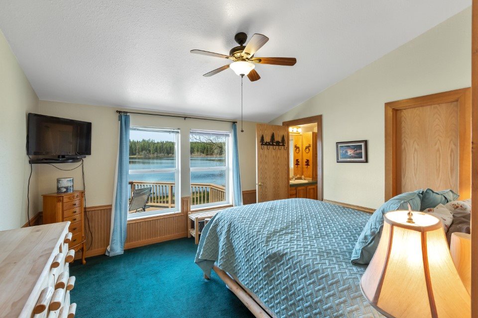 41435 North Lake Shore Road Elk, WA 99009 - Photo 10 of 20