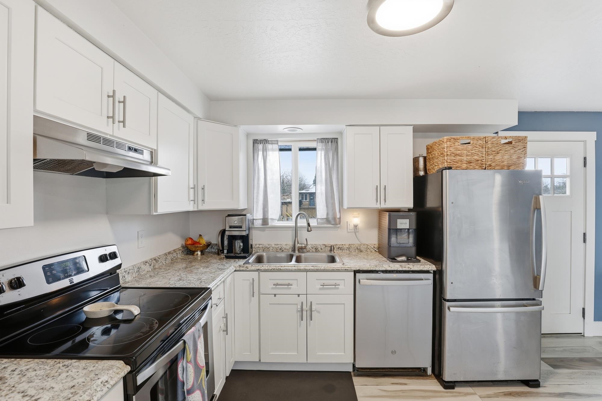 3006 South Morrow Road Spokane Valley, WA 99216 - Photo 9 of 28 Gallery Image 9