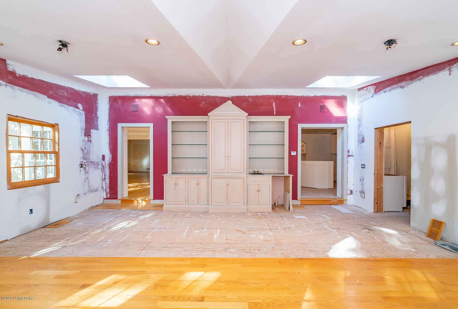 713 Braeview Road Louisville, KY 40206 - Photo 29 of 82 Great Room