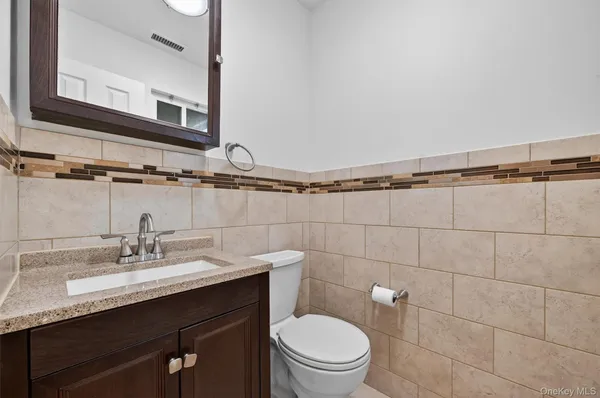 $384,900 | 4 Aspen Court, Highland Mills, NY 10930