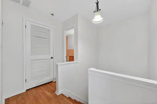 $384,900 | 4 Aspen Court, Highland Mills, NY 10930