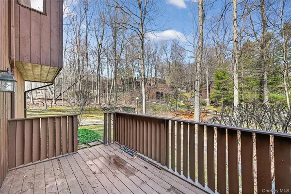 $384,900 | 4 Aspen Court, Highland Mills, NY 10930