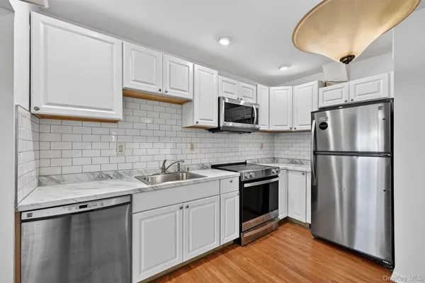 $384,900 | 4 Aspen Court, Highland Mills, NY 10930