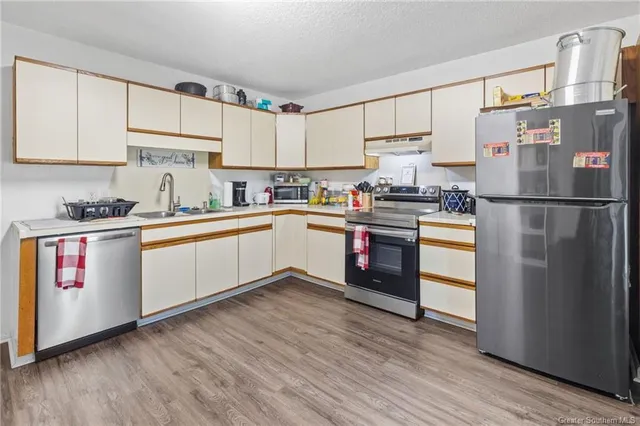 $999,900 | 408 East School Street, Lake Charles, LA 70605