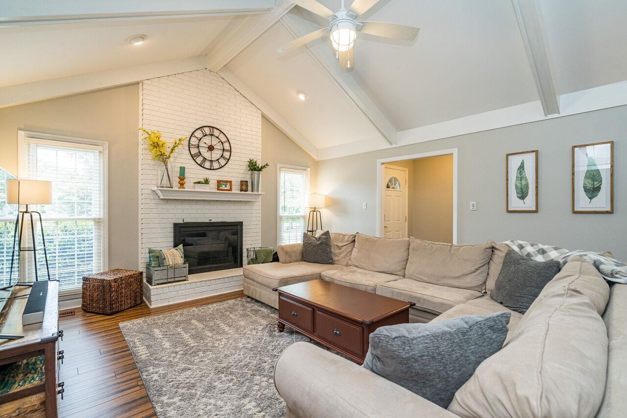 6112 Iris Drive Raleigh, NC 27612 - Photo 5 of 23 Photo 5