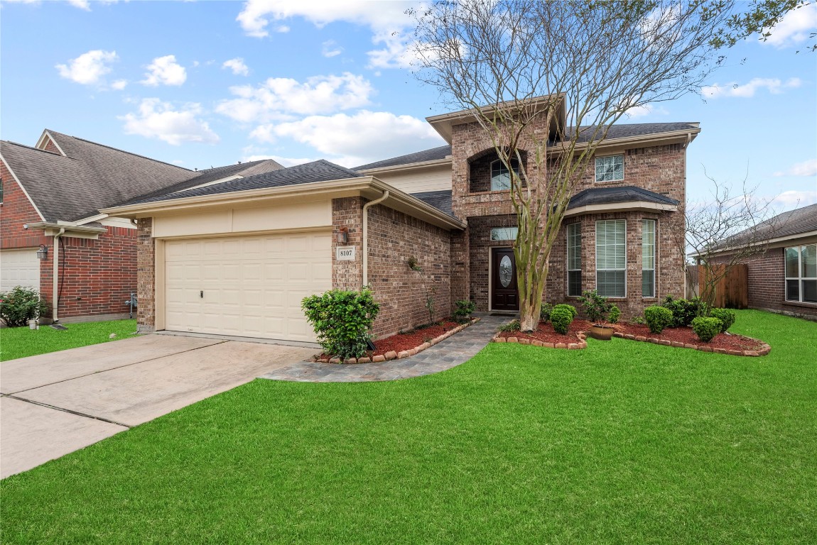 Welcome to 8107 Pavona Ridge Ln.