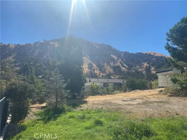 a view of a house with outdoor space