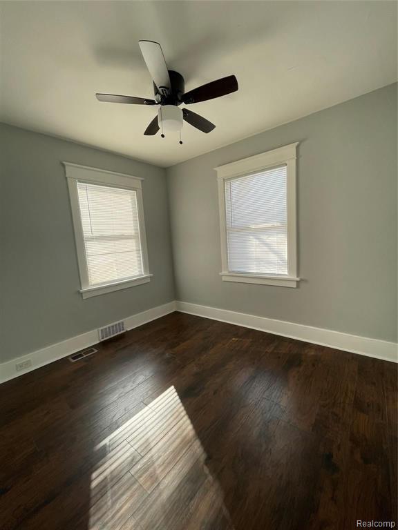 25 Kemp Street Pontiac, MI 48342 - Photo 6 of 7