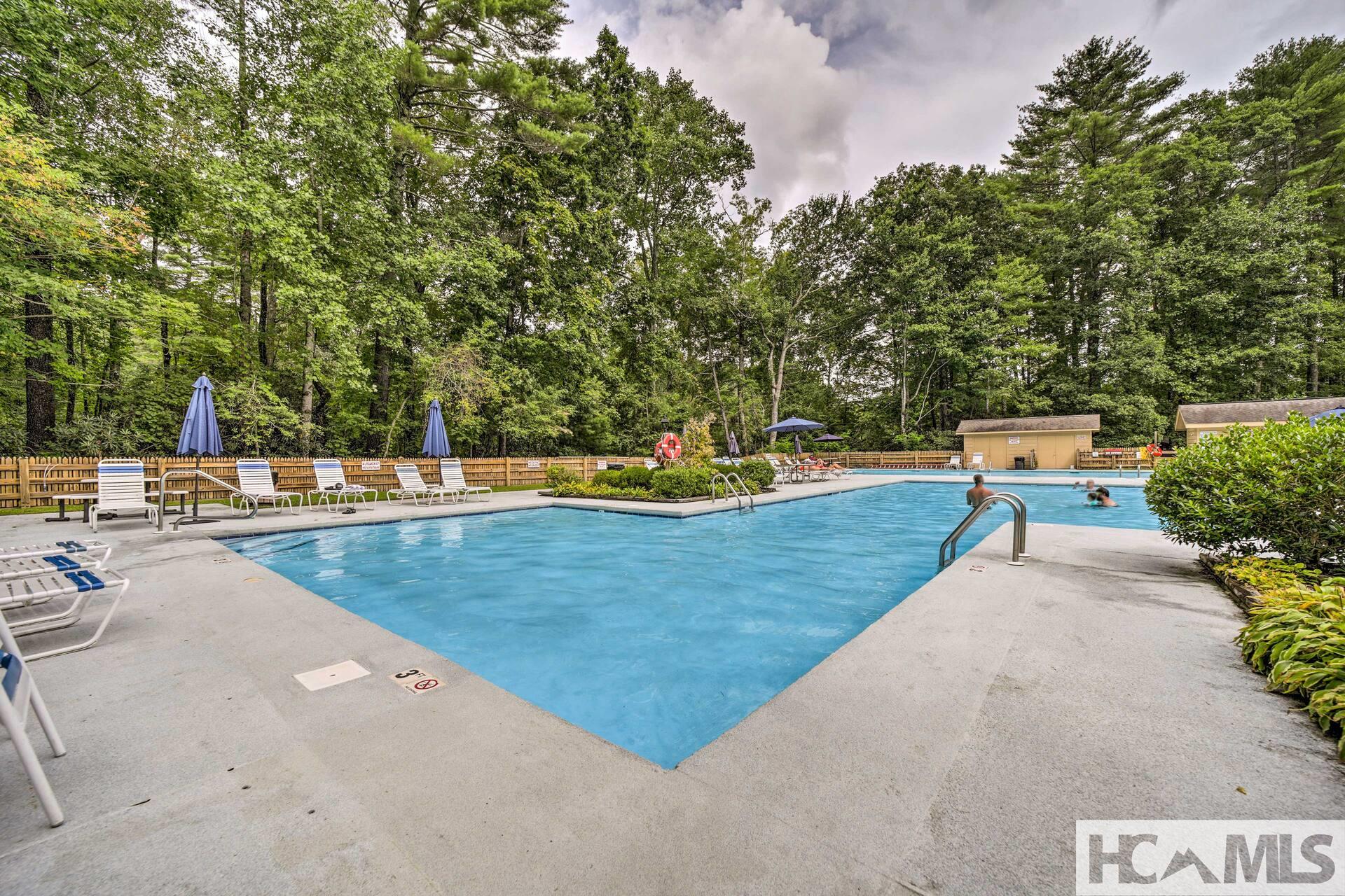 407-1B Overlook Road, Unit 2C Sapphire, NC 28774 - Photo 15 of 18 Gallery Image 15