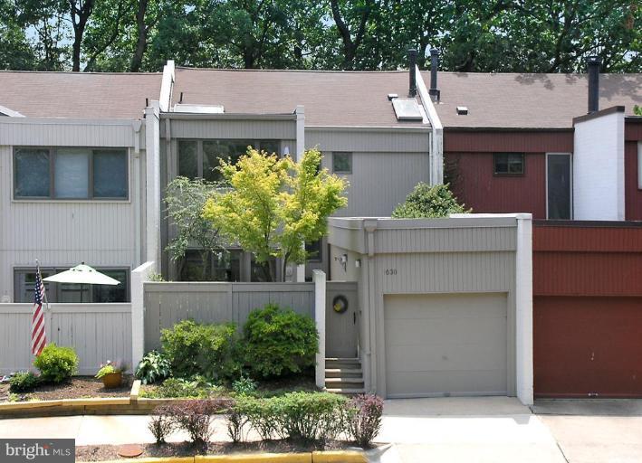 1630 Waters Edge Lane Reston, VA 20190 - Photo 1 of 30 Exterior (Main)