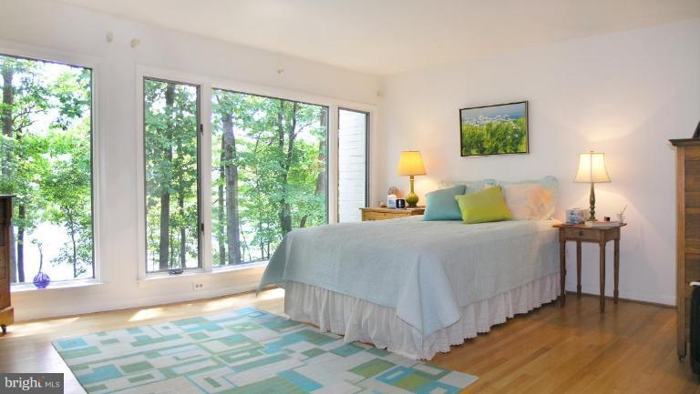 1630 Waters Edge Lane Reston, VA 20190 - Photo 18 of 30 Master Bedroom