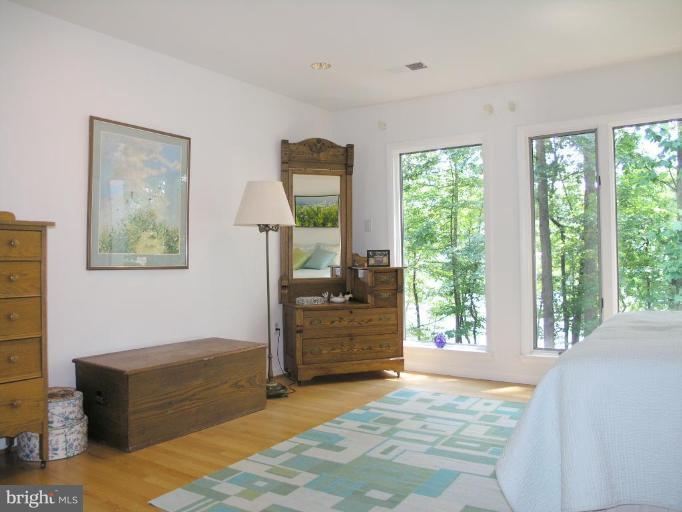 1630 Waters Edge Lane Reston, VA 20190 - Photo 19 of 30 Master Bedroom #2