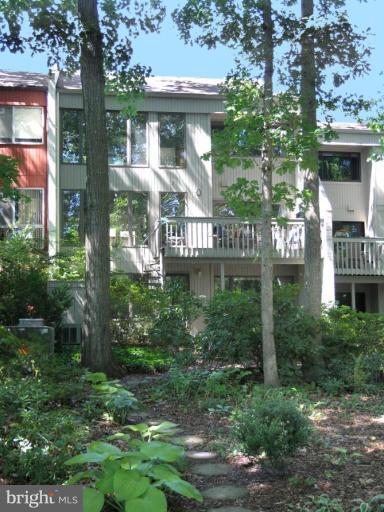 1630 Waters Edge Lane Reston, VA 20190 - Photo 5 of 30 Exterior (Rear)