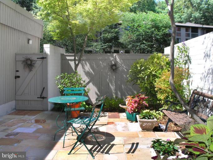 1630 Waters Edge Lane Reston, VA 20190 - Photo 6 of 30 Patio